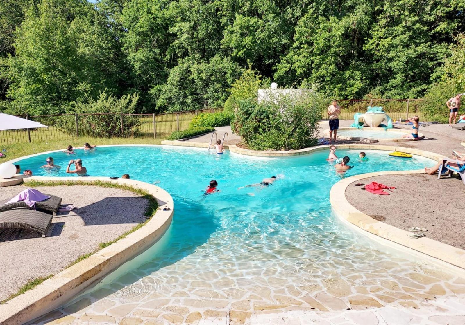 La Clairiere - Ecolieu De Vacances Lamothe-Fenelon Экстерьер фото